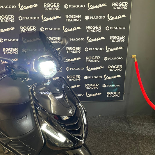 Piaggio Zip 50 - Brom - 2020 - Euro4 - Glans Zwart