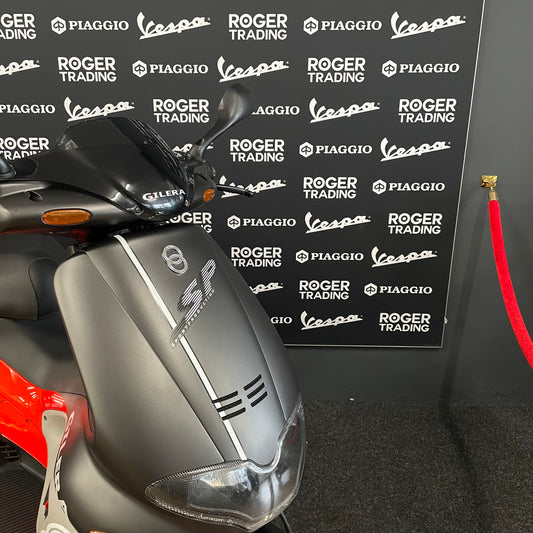 Gilera Runner - 50 - Brom - 2-takt - 1999 - Fluo Rosso - Nieuwstaat!! Zeldzame uitvoering