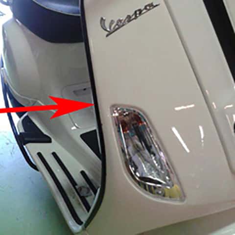 Sierstrip Beenschild - Rechts - Vespa LX / LXV / S