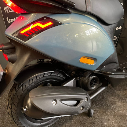 Piaggio Zip 50 - Brom - 2022 - Euro5 - Blue Grey Parelmoer