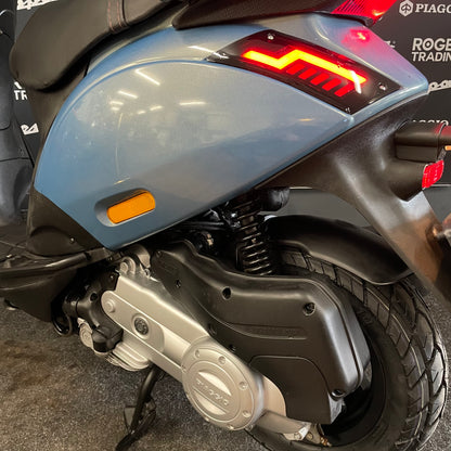Piaggio Zip 50 - Brom - 2022 - Euro5 - Blue Grey Parelmoer