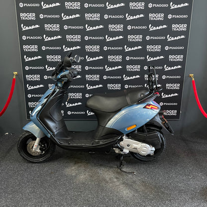 Piaggio Zip 50 - Brom - 2022 - Euro5 - Blue Grey Parelmoer