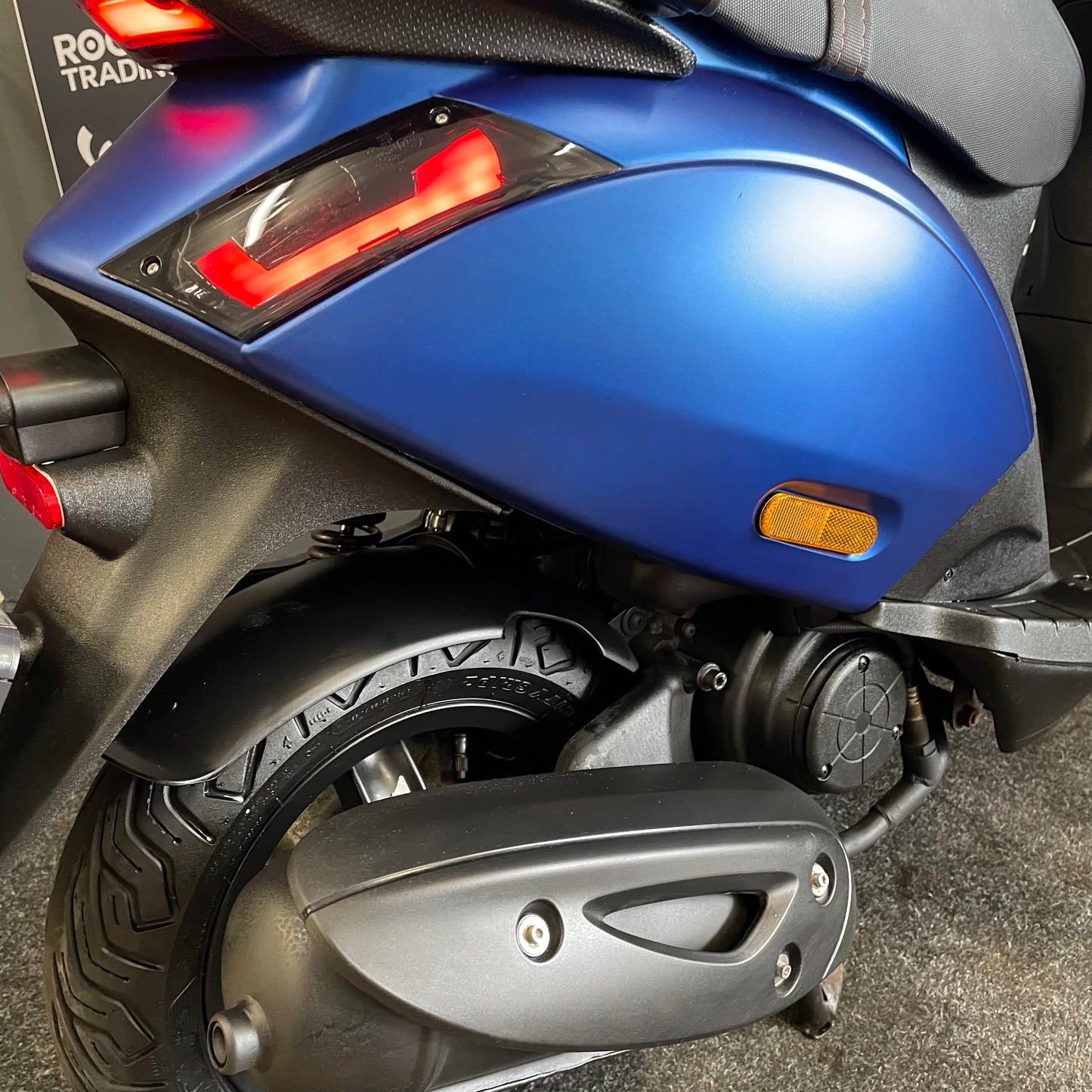 Piaggio Zip X Roof Boxxer Deal - 50 - Brom - 2020 - Euro4 - BMW M45 Blue