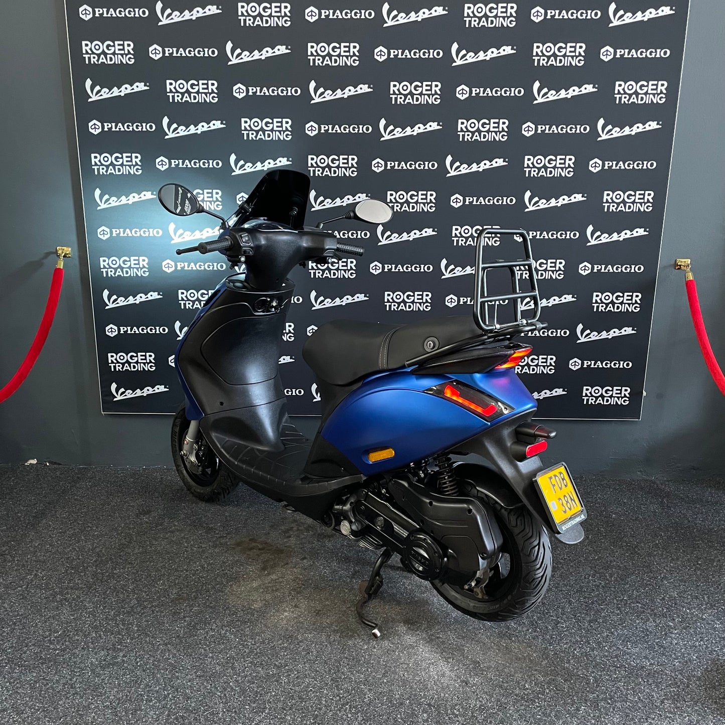 Piaggio Zip X Roof Boxxer Deal - 50 - Brom - 2020 - Euro4 - BMW M45 Blue