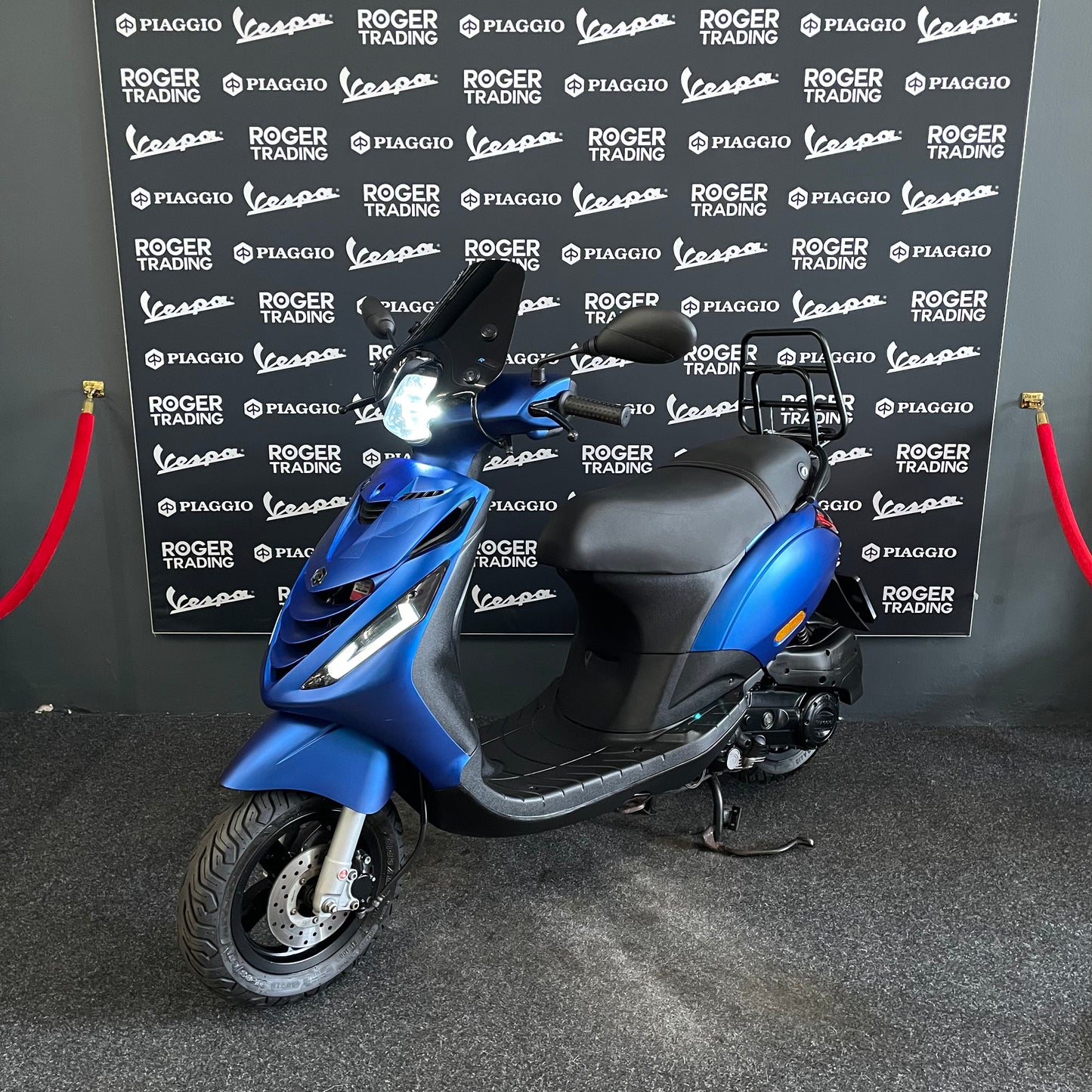 Piaggio Zip X Roof Boxxer Deal - 50 - Brom - 2020 - Euro4 - BMW M45 Blue