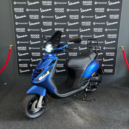 Piaggio Zip X Roof Boxxer Deal - 50 - Brom - 2020 - Euro4 - BMW M45 Blue