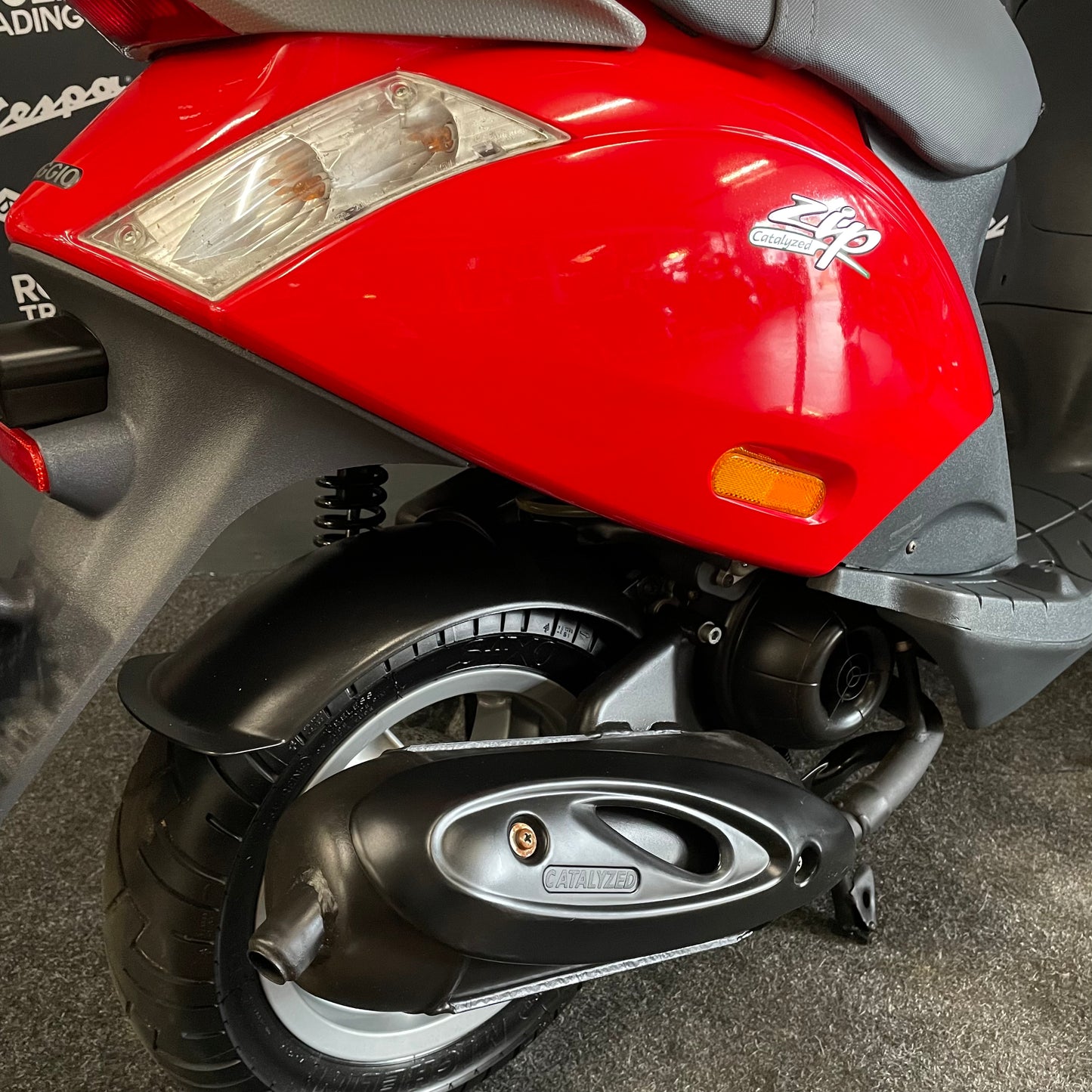Piaggio Zip 50 - 2-takt - Brom - 2003 - Rood - Origineel - Zeer netjes -
