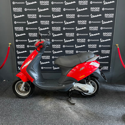 Piaggio Zip 50 - 2-takt - Brom - 2003 - Rood - Origineel - Zeer netjes -