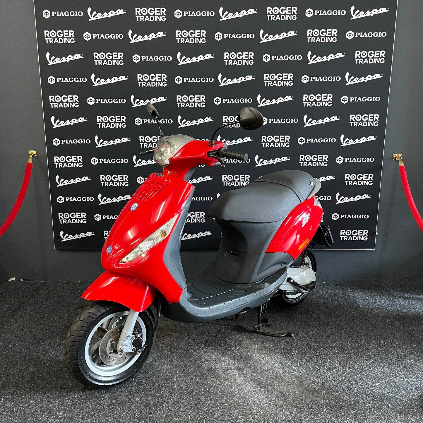 Piaggio Zip 50 - 2-takt - Brom - 2003 - Rood - Origineel - Zeer netjes -