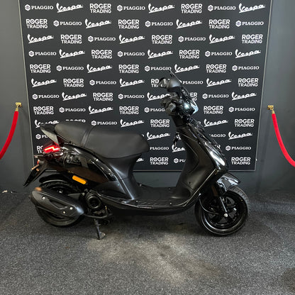 Piaggio Zip 50 - Brom - 2020 -4-takt - Euro4 - Glans Zwart - 7.163km