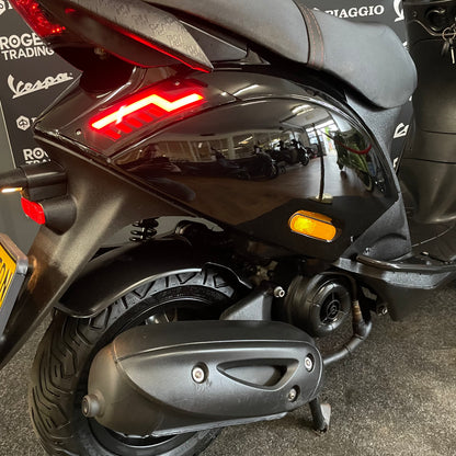 Piaggio Zip 50 - Brom - 2020 -4-takt - Euro4 - Glans Zwart - 7.163km