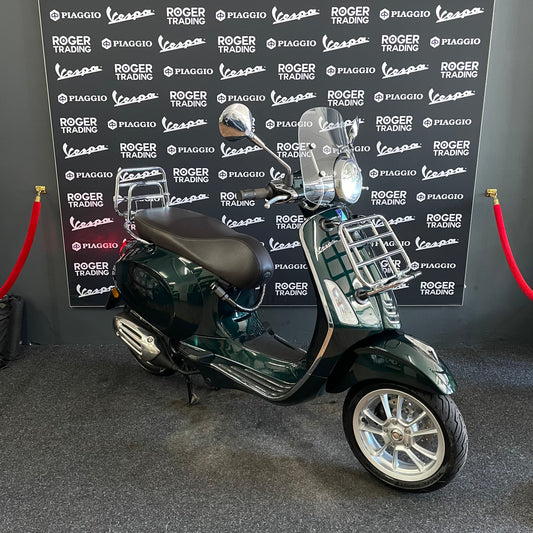Vespa Primavera Touring 50 - 2020 - 4T E4 - Green Metallic - 4.239km
