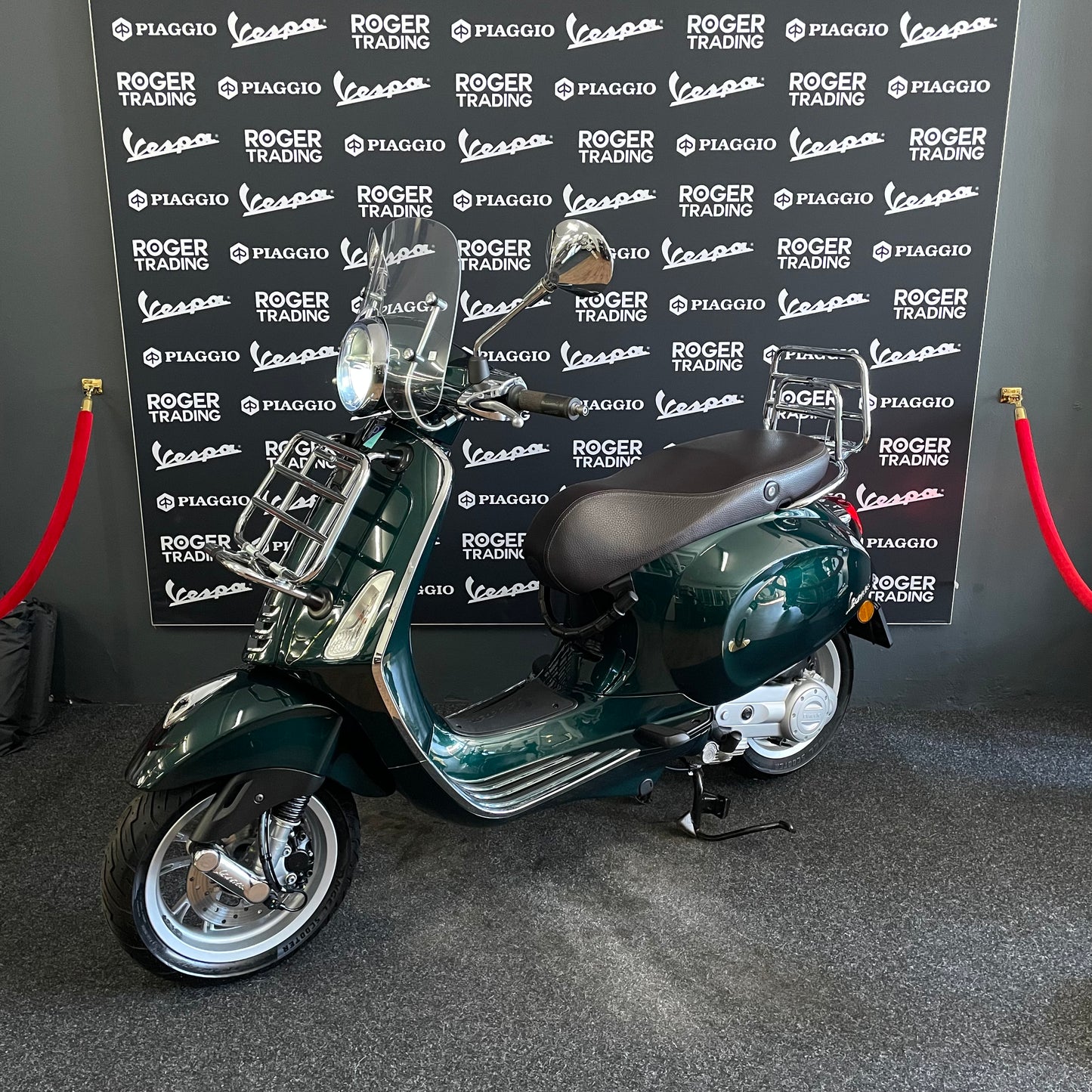 Vespa Primavera Touring 50 - 2020 - 4T E4 - Green Metallic - 4.239km
