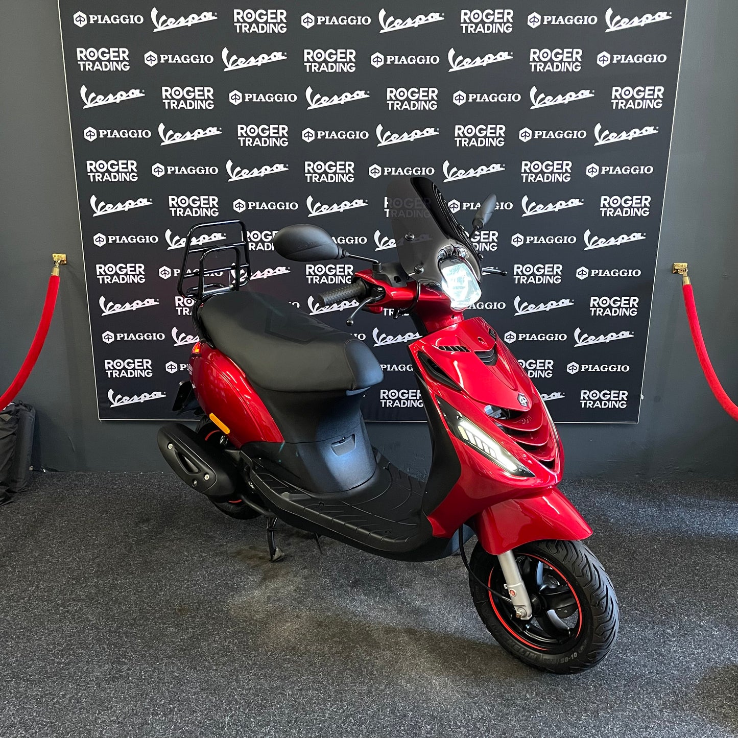 Piaggio Zip 50 - Brom - 2020 - Euro4 - Audi Bordeaux Rood - 7.047km
