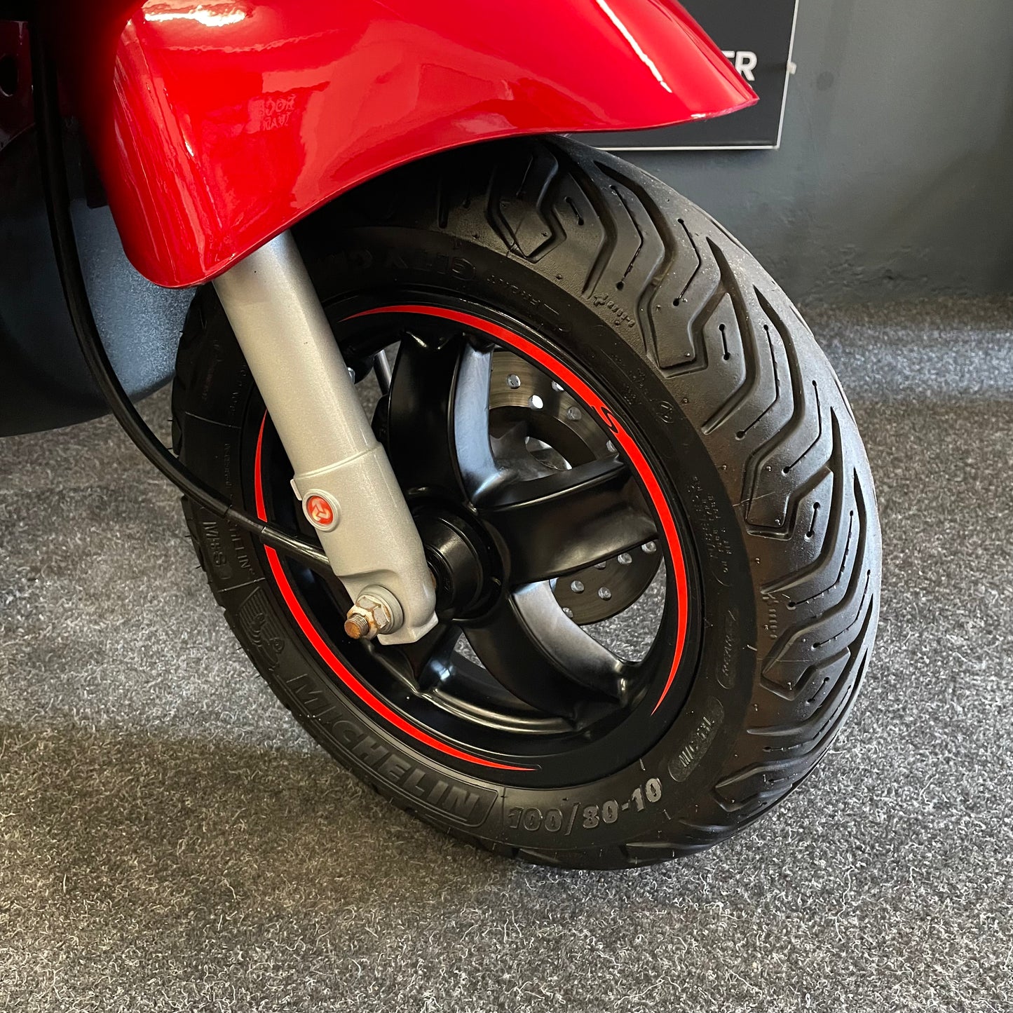 Piaggio Zip 50 - Brom - 2020 - Euro4 - Audi Bordeaux Rood - 7.047km