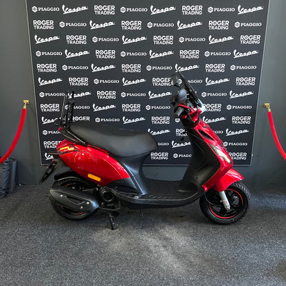 Piaggio Zip 50 - Brom - 2020 - Euro4 - Audi Bordeaux Rood - 7.047km