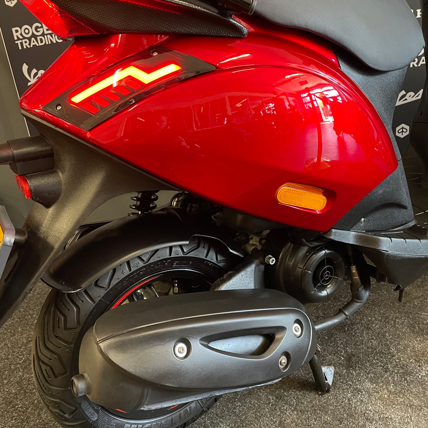 Piaggio Zip 50 - Brom - 2020 - Euro4 - Audi Bordeaux Rood - 7.047km