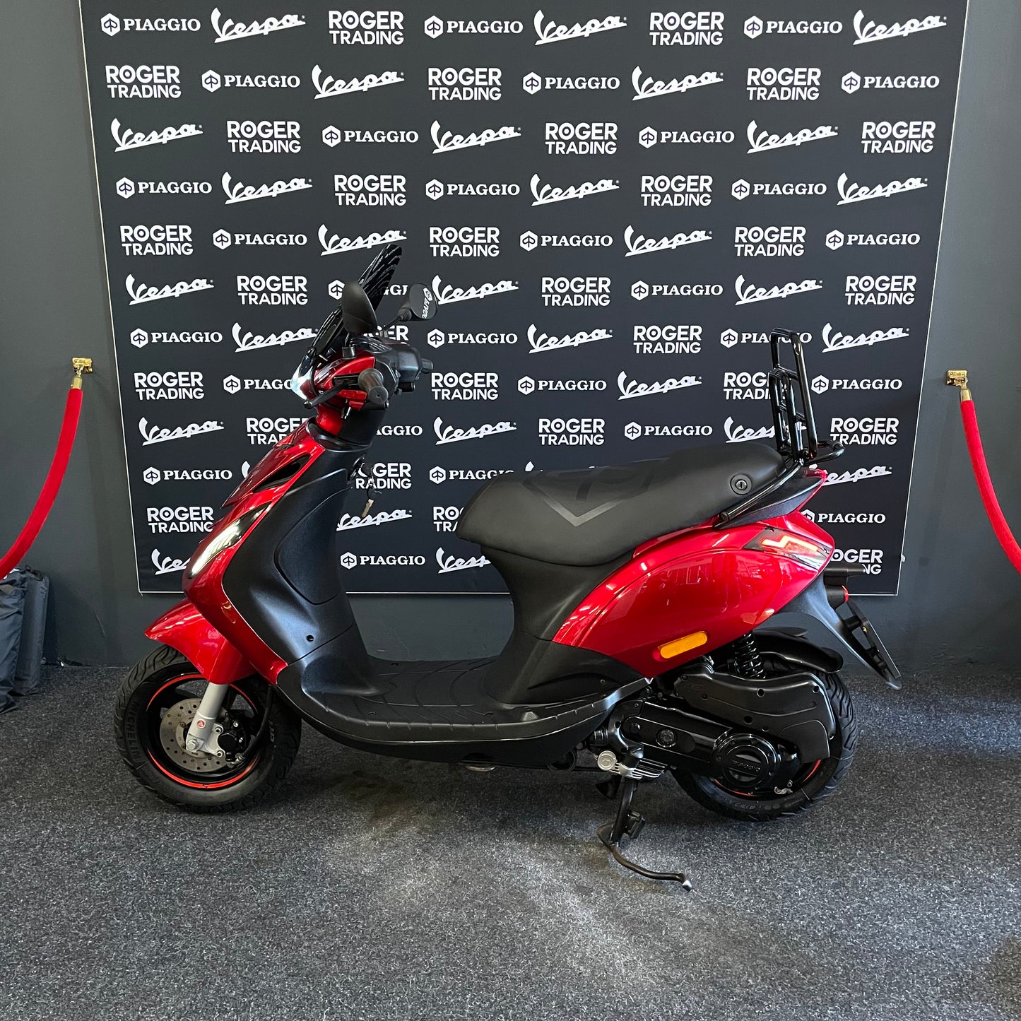 Piaggio Zip 50 - Brom - 2020 - Euro4 - Audi Bordeaux Rood - 7.047km
