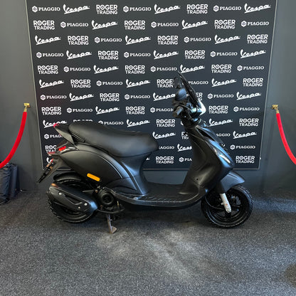 Piaggio Zip 50 - Brom - 2020 - Euro4 - Mat Zwart - 6.062km