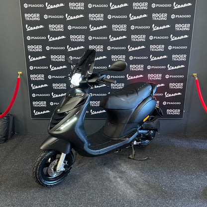 Piaggio Zip 50 - Brom - 2020 - Euro4 - Mat Zwart - 6.062km