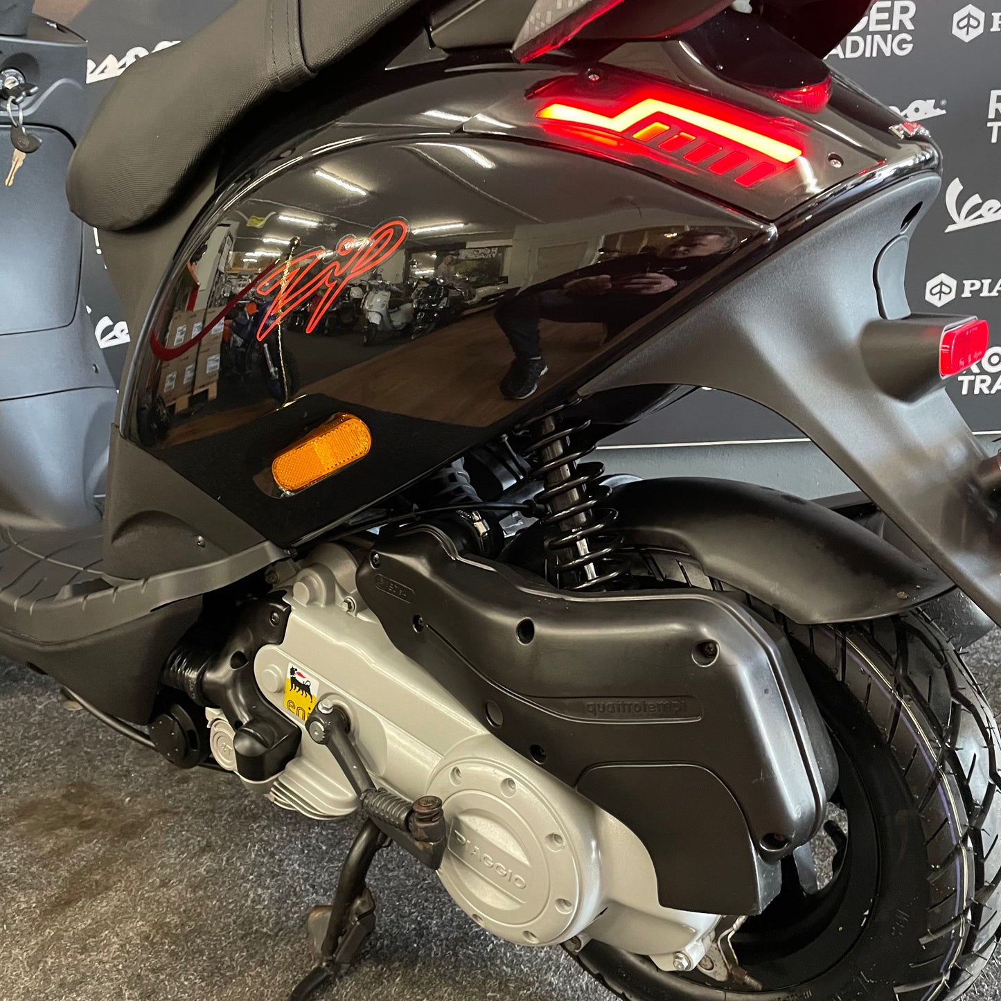 Piaggio Zip 50 - Brom - 2017 - 4T 2V - Glans Zwart - 13.341km
