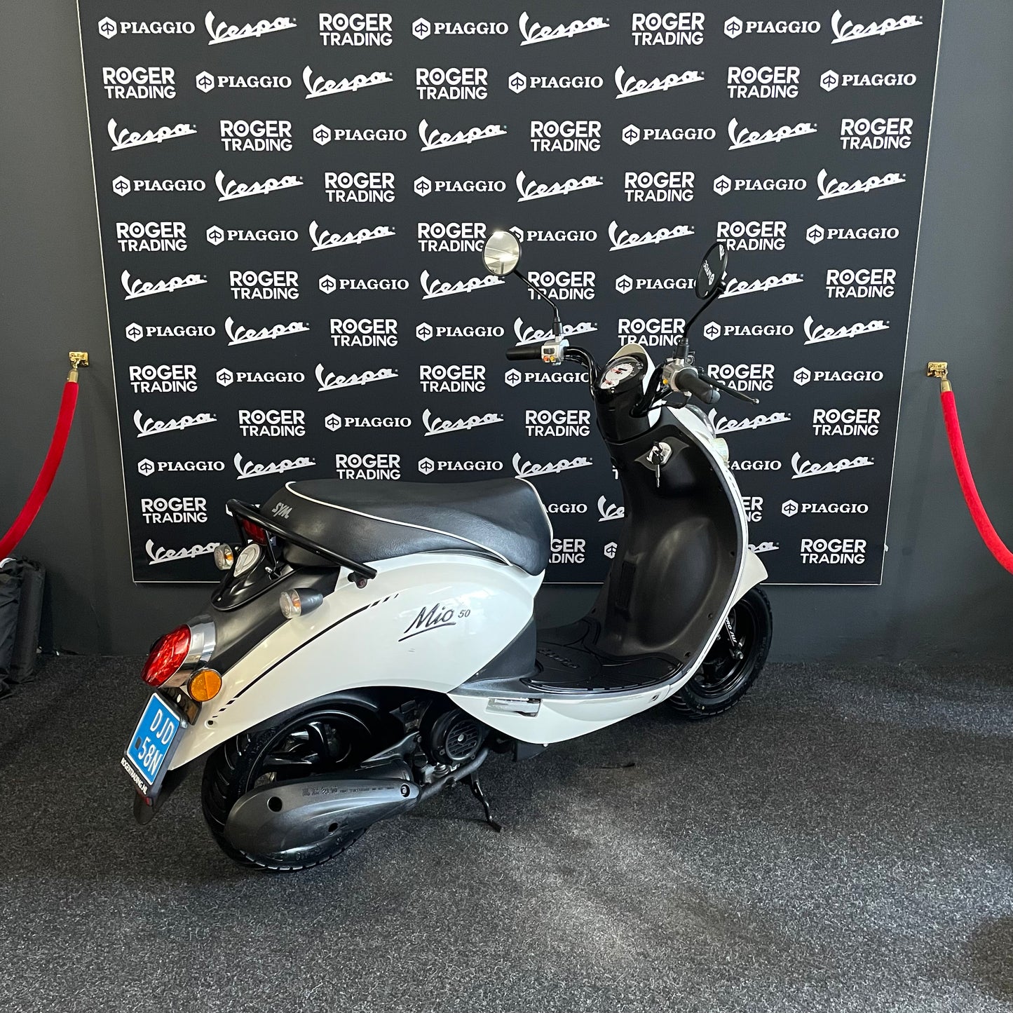 Sym Mio - Snor - 4T 2V - 2016 - Wit - 7.759km