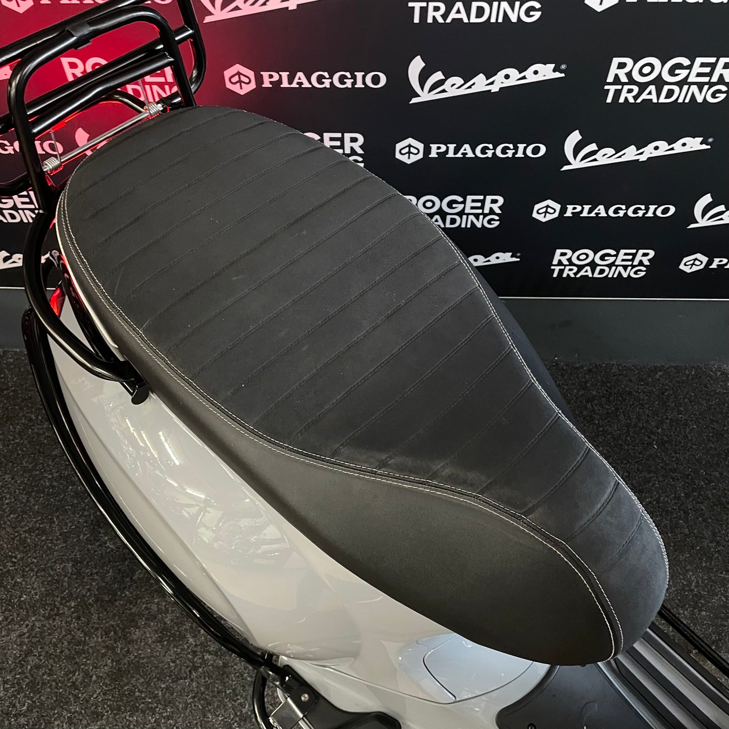 Vespa Sprint 50 - 2019 - 4T - Euro4 - Nardo Grey - 9.883km -1e Eigenaar