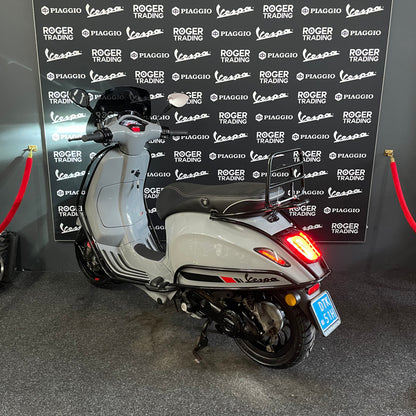 Vespa Sprint 50 - 2019 - 4T - Euro4 - Nardo Grey - 9.883km -1e Eigenaar