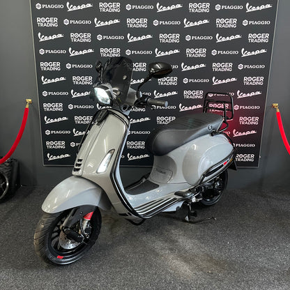 Vespa Sprint 50 - 2019 - 4T - Euro4 - Nardo Grey - 9.883km -1e Eigenaar