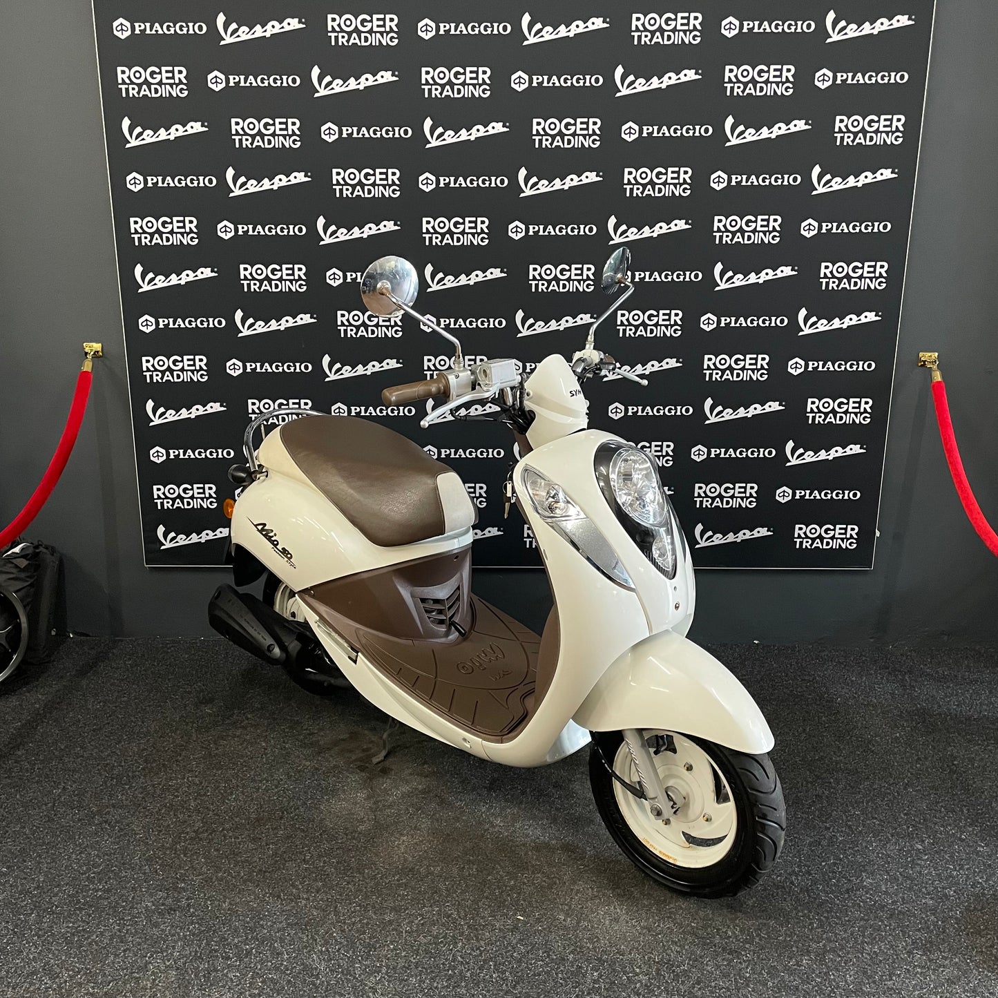 Sym Mio - Snor - 4T 2V - 2009 - Fashion Style Wit/bruin - 12.517km