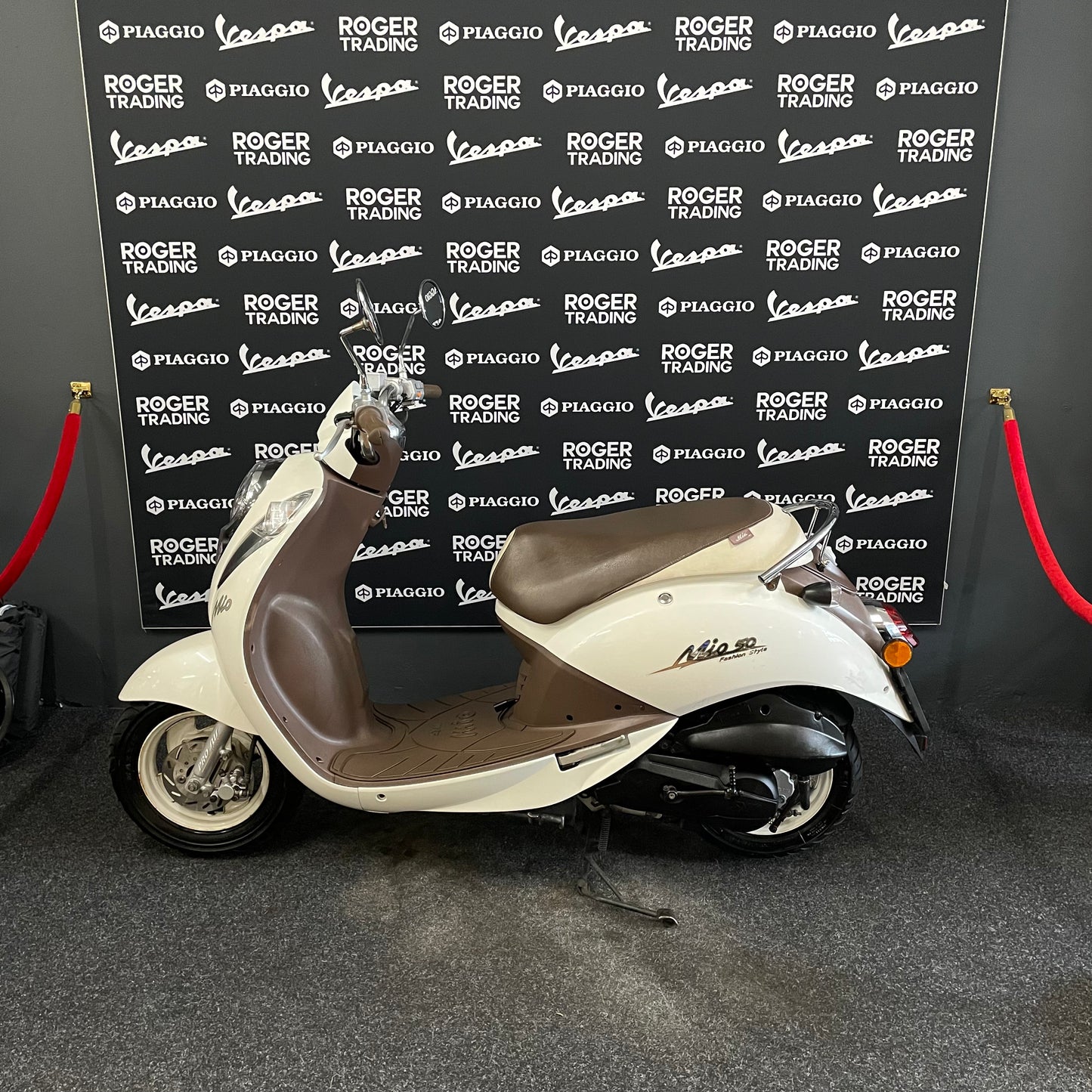 Sym Mio - Snor - 4T 2V - 2009 - Fashion Style Wit/bruin - 12.517km