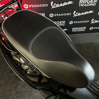 Vespa Sprint 50 - Brom - 2019 - 4T - Euro4 - Glans Zwart - 7.297km