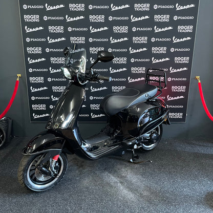 Vespa Sprint 50 - Brom - 2019 - 4T - Euro4 - Glans Zwart - 7.297km