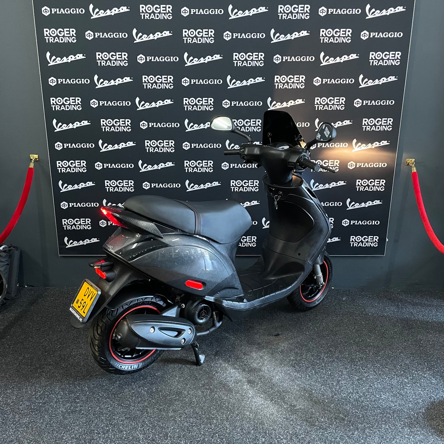 Piaggio Zip 50 - Brom - 2019 - 4T - Euro4 - Psychedelic Black - 13.202km