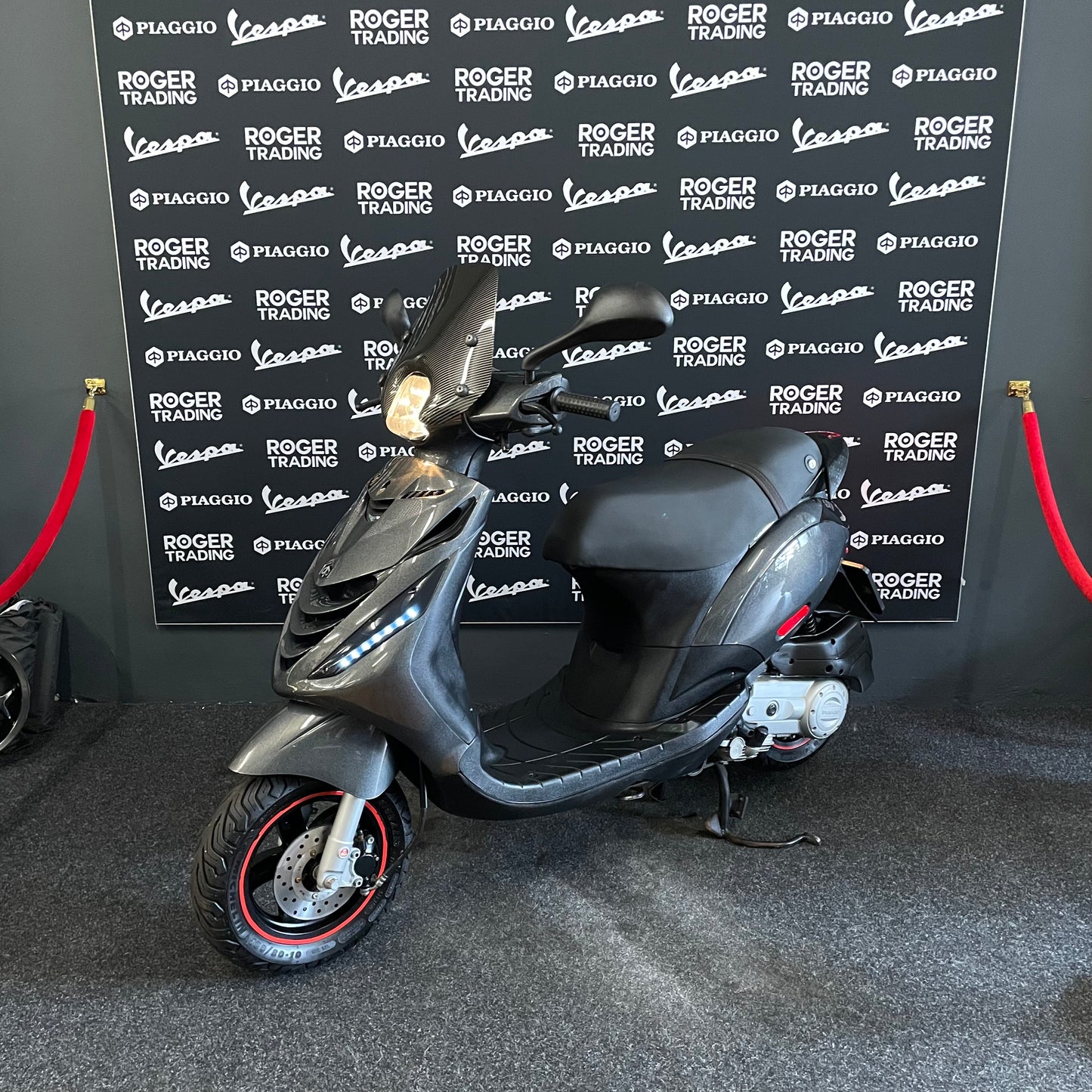 Piaggio Zip 50 - Brom - 2019 - 4T - Euro4 - Psychedelic Black - 13.202km