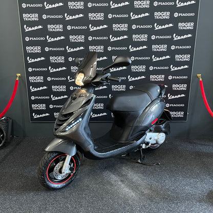 Piaggio Zip 50 - Brom - 2019 - 4T - Euro4 - Psychedelic Black - 13.202km
