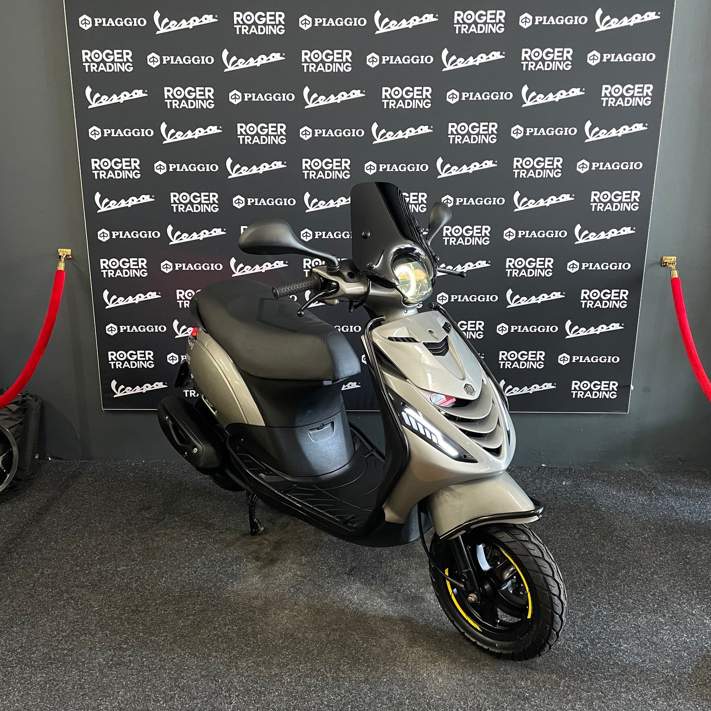 Piaggio Zip 50 - Brom - 2020 - Euro4 - Selenite Grey - 11.535km - Angel Eye
