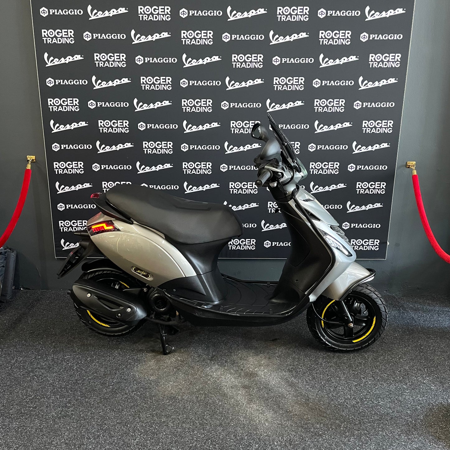 Piaggio Zip 50 - Brom - 2020 - Euro4 - Selenite Grey - 11.535km - Angel Eye