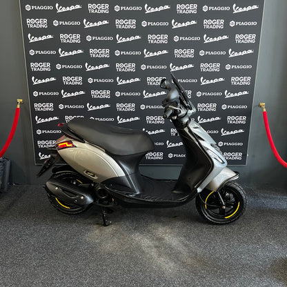 Piaggio Zip 50 - Brom - 2020 - Euro4 - Selenite Grey - 11.535km - Angel Eye
