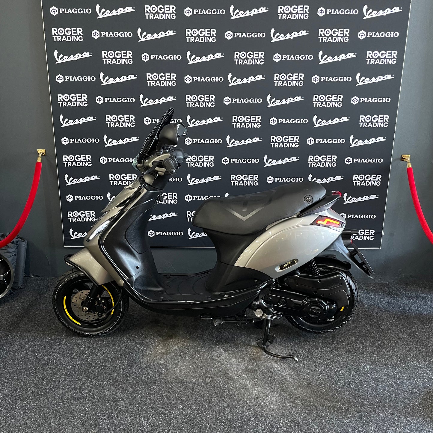 Piaggio Zip 50 - Brom - 2020 - Euro4 - Selenite Grey - 11.535km - Angel Eye