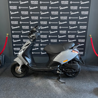 Piaggio Zip 50 - Snor - 2017 - 4T 2V - Preto Brilhante - 13.341km