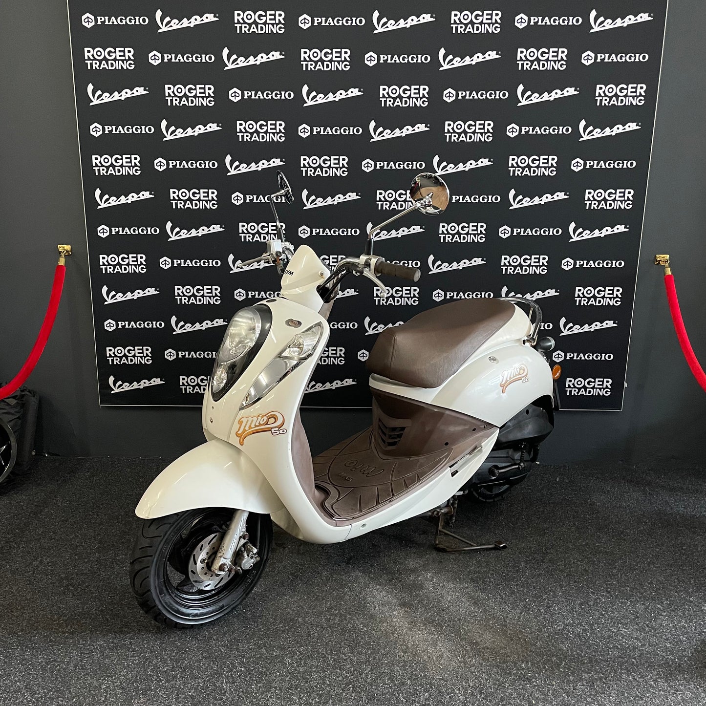 Sym Mio - Snor - 4T 2V - 2010 -  Wit/bruin - 7.238km