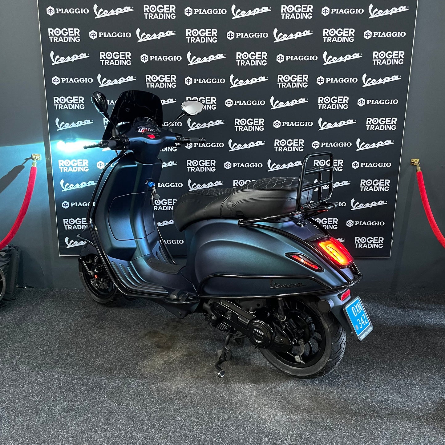 Vespa Sprint 50 - Brom - 2019 - 4T - Euro4 - Gris Nardo - 9.883km - 1er Propietario