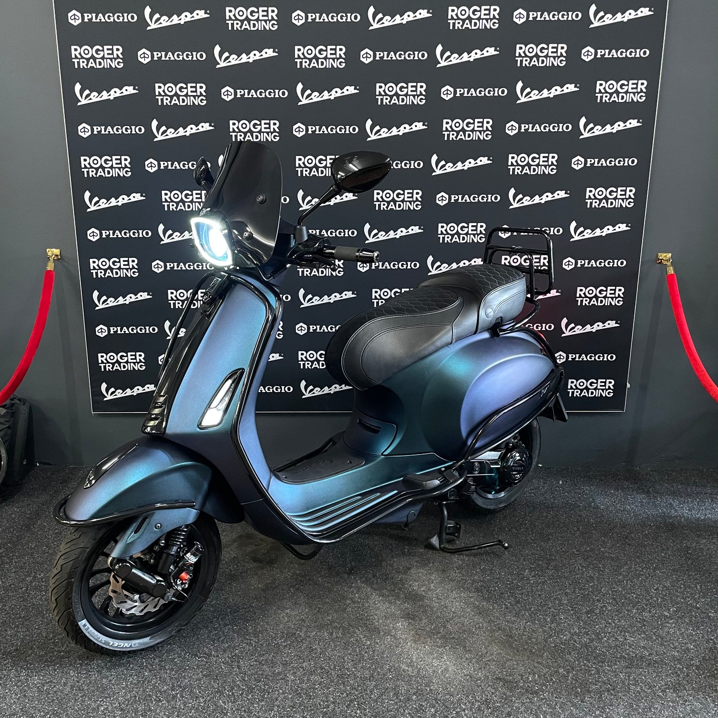 Vespa Sprint 50 - Brom - 2019 - 4T - Euro4 - Gris Nardo - 9.883km - 1er Propietario