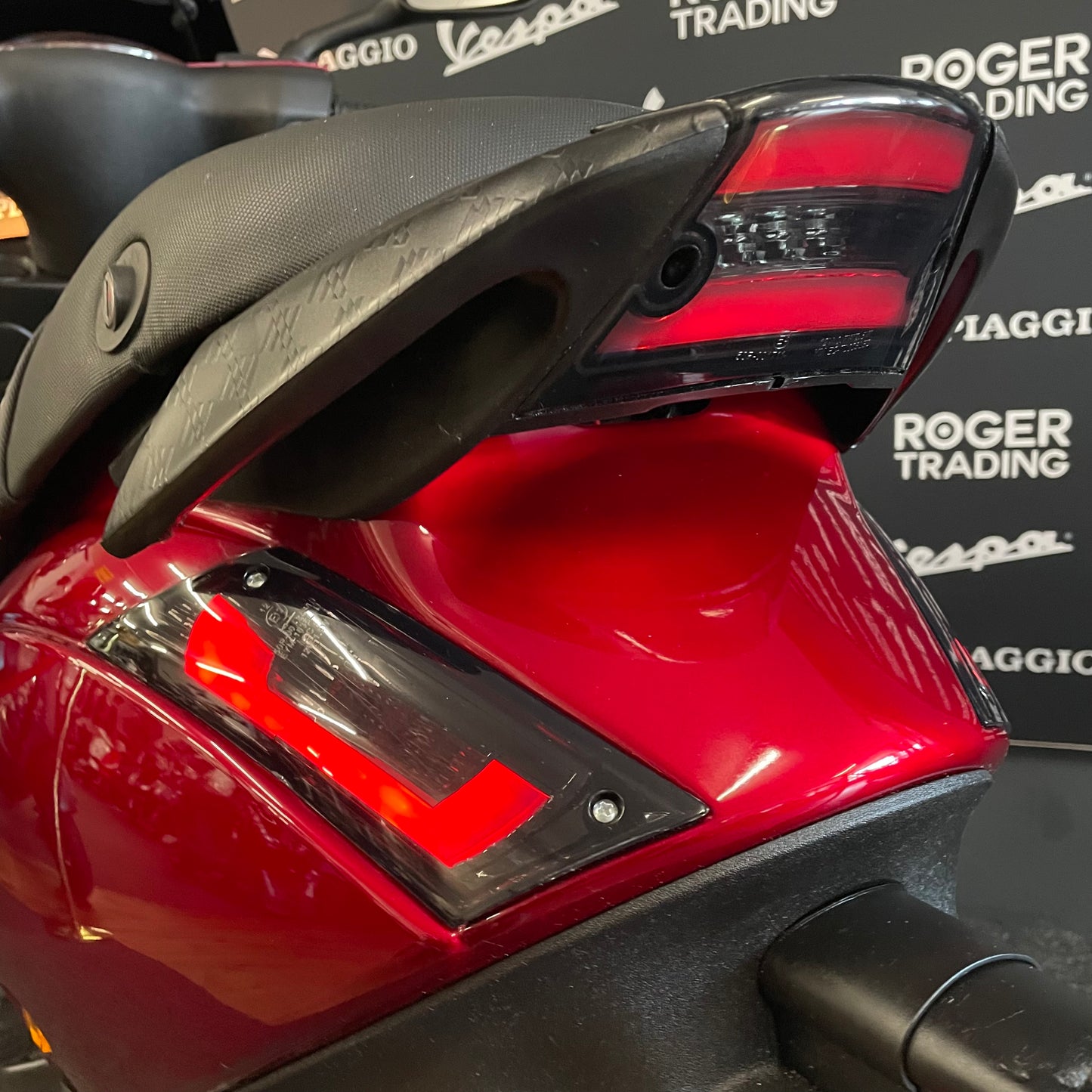 Piaggio Zip - 50 - 4T - Euro4 - 2020 - Candy Red - 13.616km - Nieuwstaat