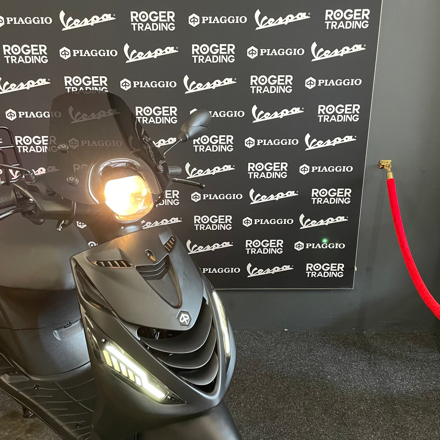 Piaggio Zip - 50 - 4T 2V - 2016 - Mat Black - 2.368km - Nieuwstaat !!