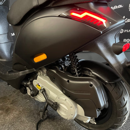 Piaggio Zip - 50 - 4T 2V - 2016 - Mat Black - 2.368km - Nieuwstaat !!