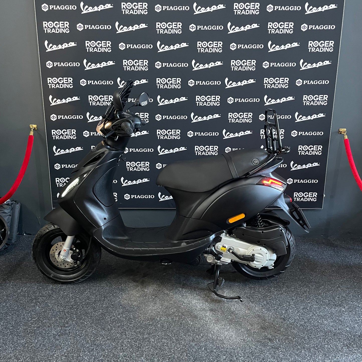 Piaggio Zip - 50 - 4T 2V - 2016 - Mat Black - 2.368km - Nieuwstaat !!