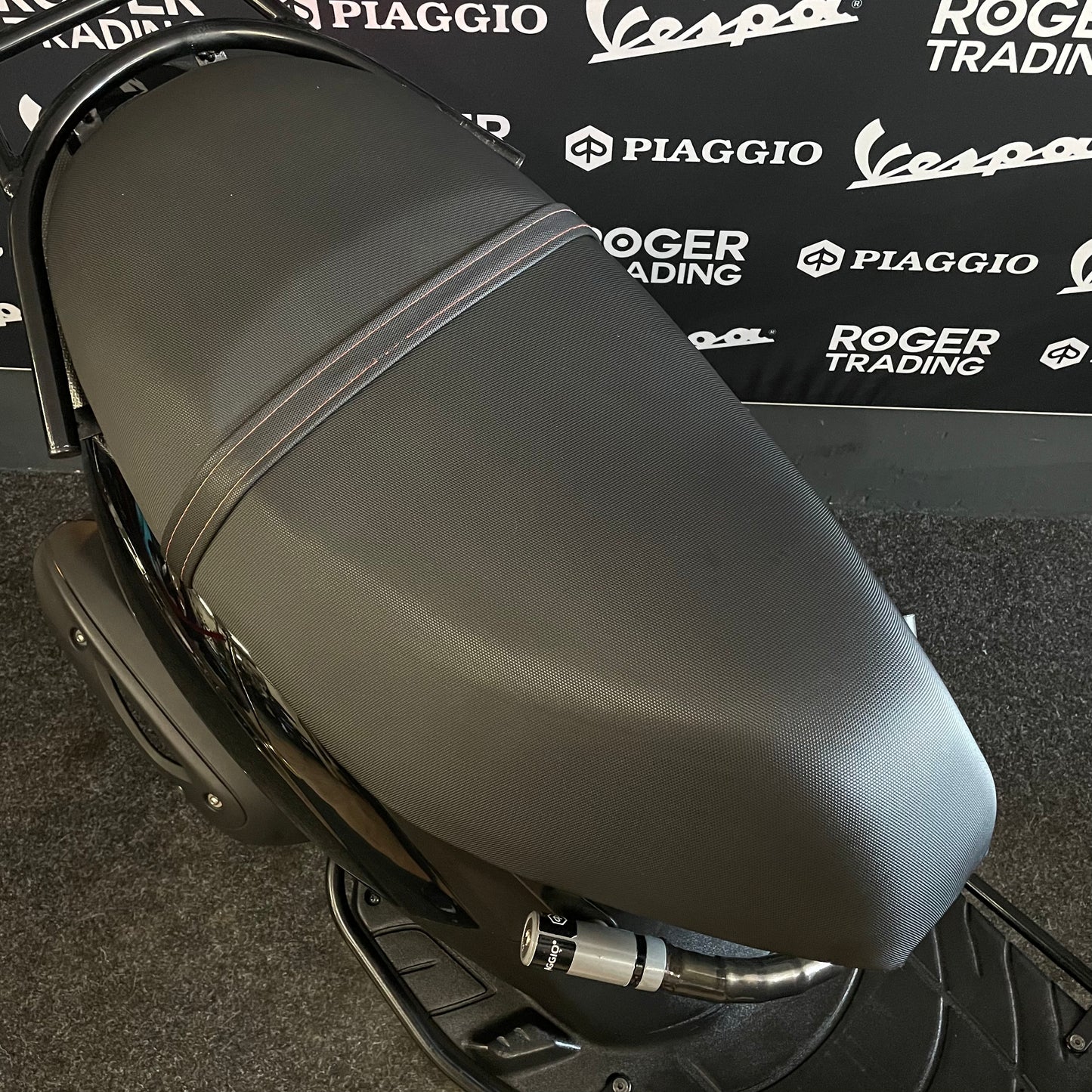 Piaggio Zip - 50 - 4T E4 - 2020 - Glans zwart - 10.237km