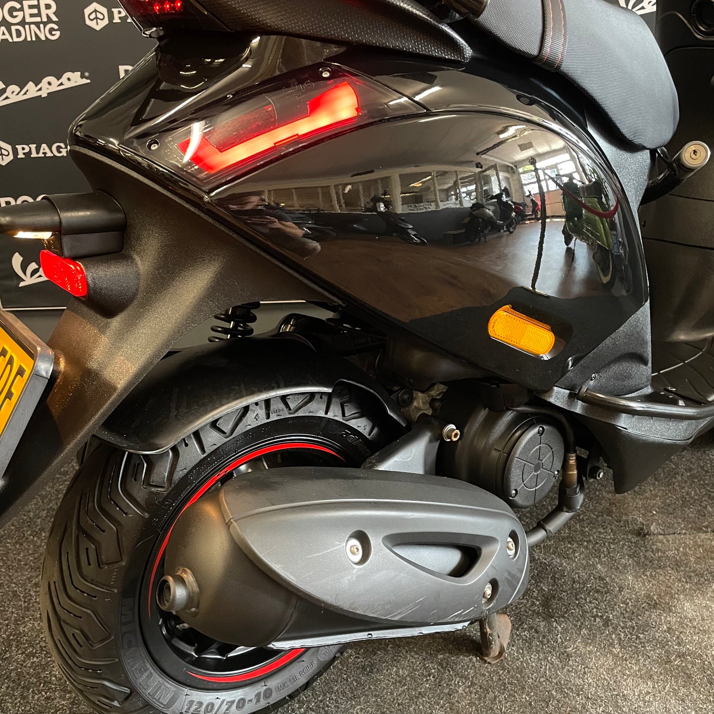 Piaggio Zip - 50 - 4T E4 - 2020 - Glans zwart - 10.237km